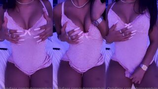 Rubi Rose Squeezing Her Thick Boobs Onlyfans Video Leak